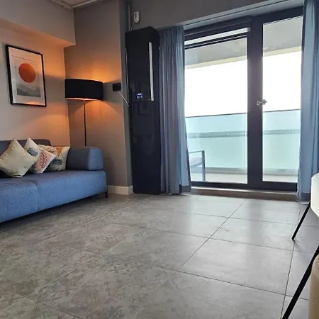 Panoramic Lake View Loft Boutique 公寓