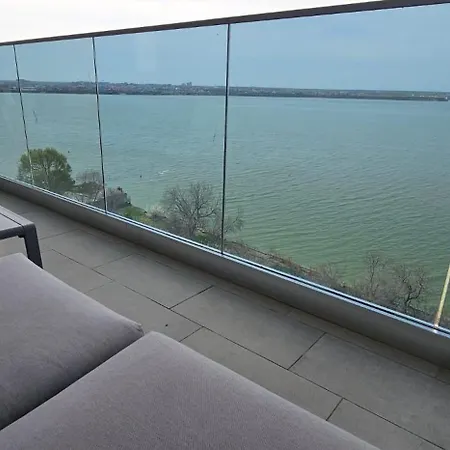 Lejlighed Panoramic Lake View Loft Boutique *