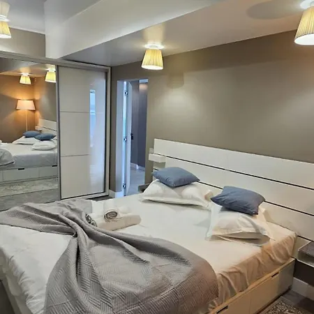 Panoramic Lake View Loft Boutique 公寓 马马亚